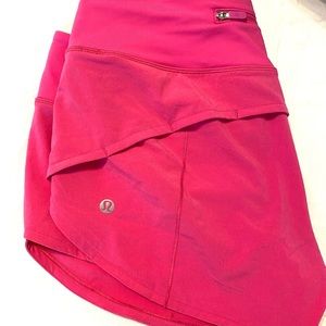 Lululemon sonic pink size 6 speed up short
